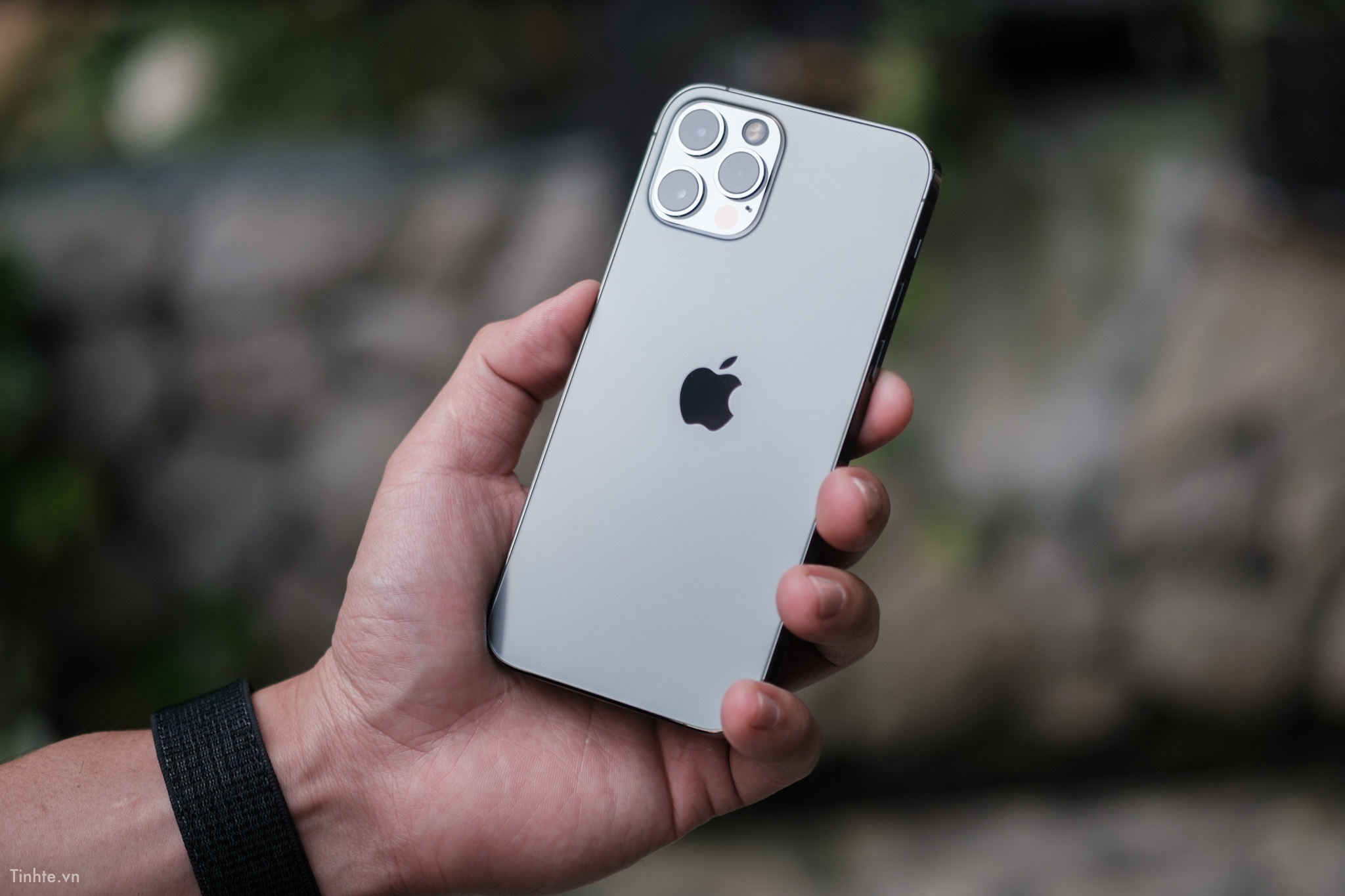 [{"lang_code":"vi","content":"IPHONE 12 PRO 128GB M\u00c0U \u0110EN \u0110\u1eb8P 99% B\u1ea2N QU\u1ed0C T\u1ebe"}]