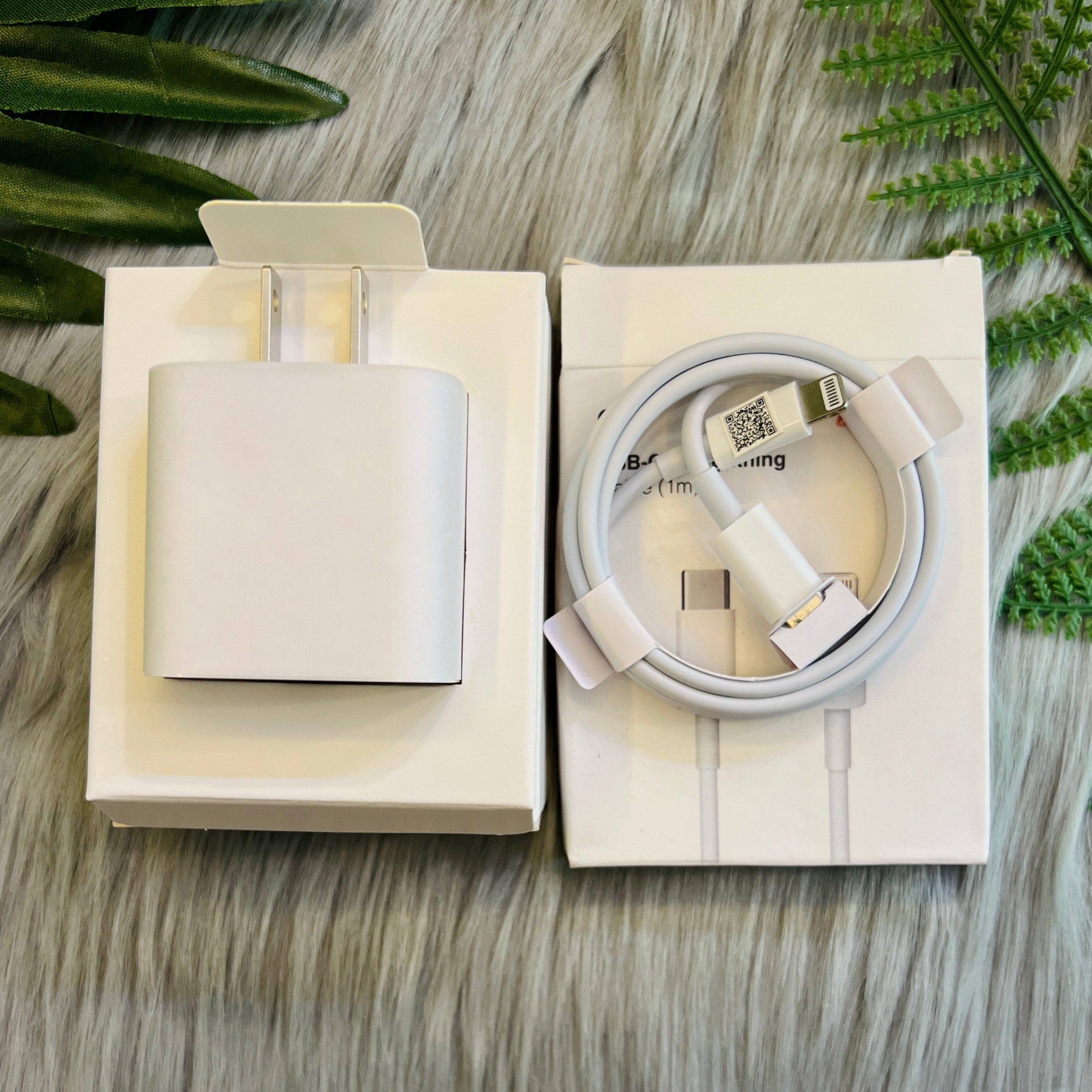 [{"lang_code":"vi","content":"B\u1ed9 S\u1ea1c Nhanh iPhone Apple Power Adapter 20W Type-C ch\u00e2n d\u1eb9t Full box"}]