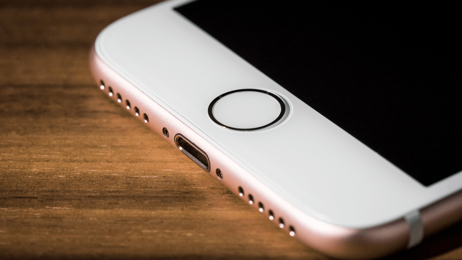 [{"lang_code":"vi","content":"iPhone 7G Qu\u1ed1c T\u1ebf M\u1edbi 99% Pin 100% Ch\u00ednh H\u00e3ng"}]