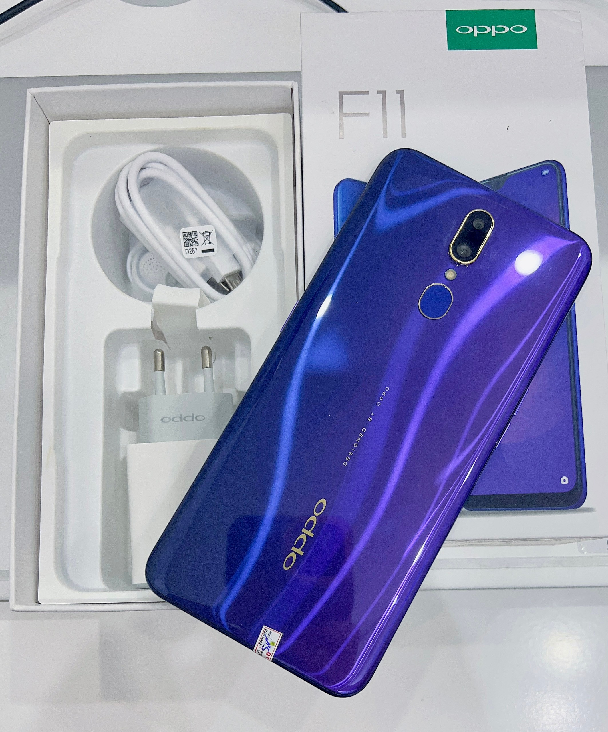 [{"lang_code":"vi","content":"\u0110i\u1ec7n tho\u1ea1i OPPO F11 - OPPO F11- M\u1edbi Fullbox"}]