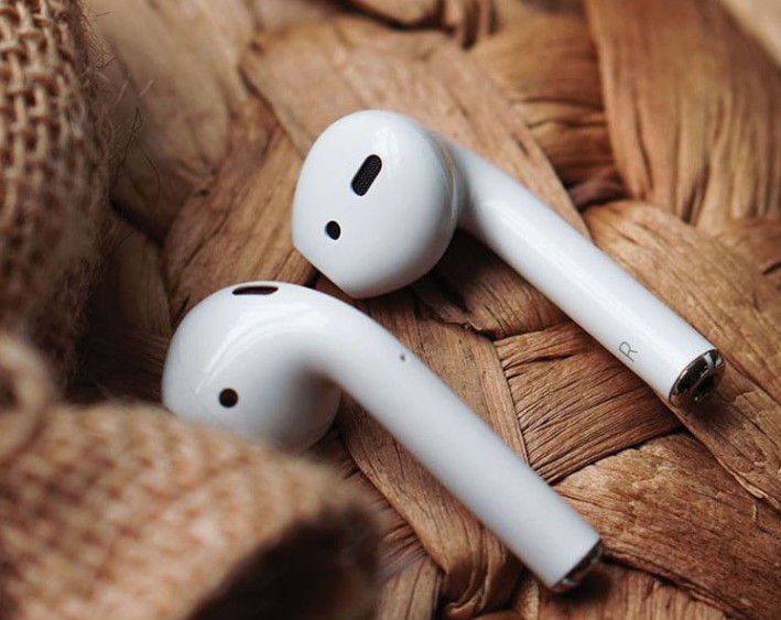 [{"lang_code":"vi","content":"Tai nghe AirPods 2 H\u1ed5 V\u1eb1n 1562 -  \u00c2m thanh ch\u1ea5t l\u01b0\u1ee3ng"}]