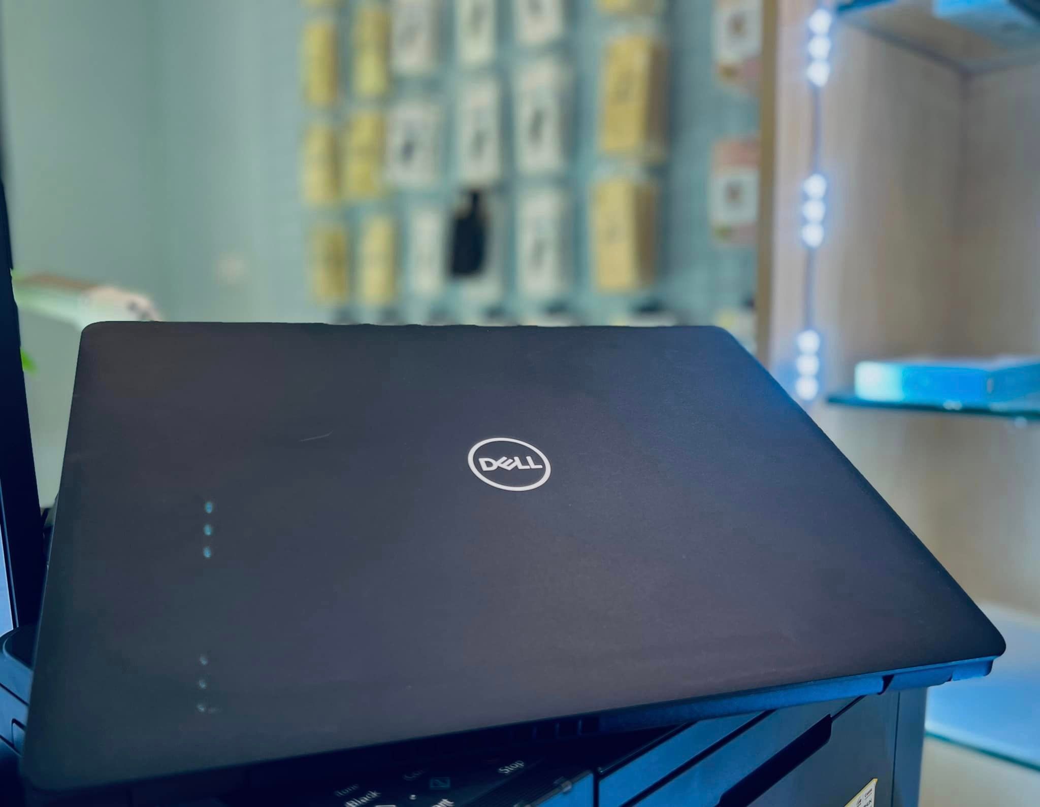 [{"lang_code":"vi","content":"M\u00e1y t\u00ednh Laptop Dell Latitude 3490 Core I5 Ram 8Gb\/128Gb"}]